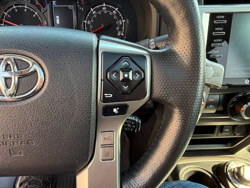 Used 2024 Toyota 4Runner SR5 Premium w/ Moonroof Package AWD/4WD image 32