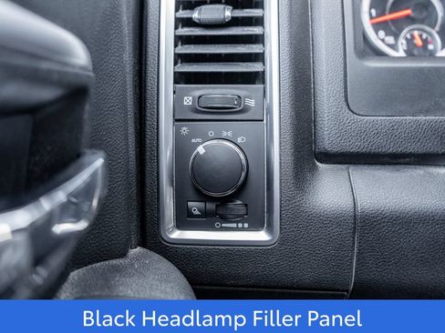 Used 2022 RAM 1500 Classic Warlock w/ Technology Package I AWD/4WD image 19