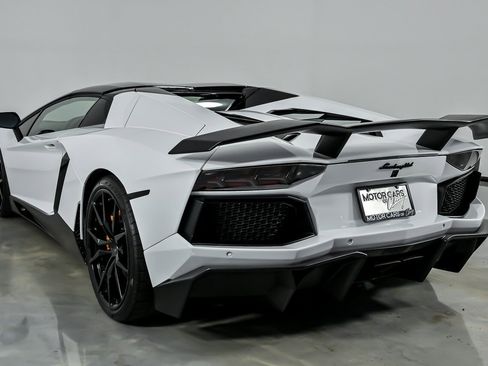 Used 2015 Lamborghini Aventador LP 700-4 AWD/4WD image 10