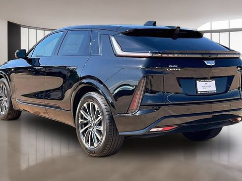 New 2027 Cadillac Lyriq Premium Sport w/ LPO, Floor Liner Package AWD/4WD image 3