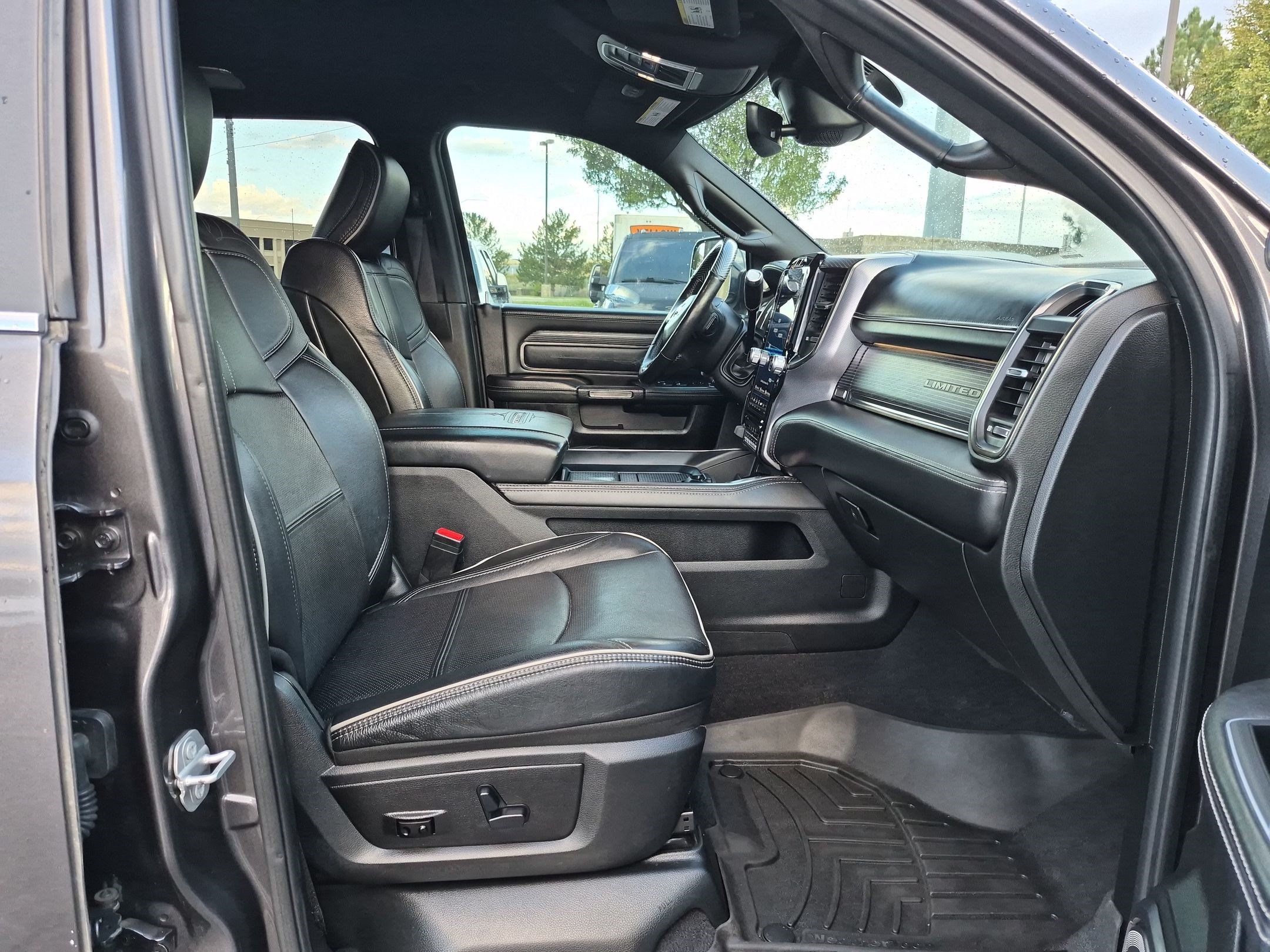 Used 2020 RAM 3500 Limited AWD/4WD image 33