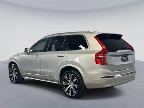 Used 2023 Volvo XC90 T8 Plus w/ Protection Package Premier image 9