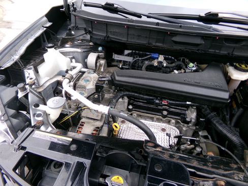 Used 2015 Nissan Rogue SV image 26