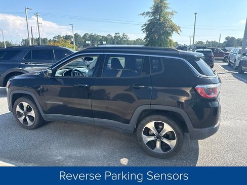Used 2018 Jeep Compass Latitude w/ Popular Equipment Group FWD image 5
