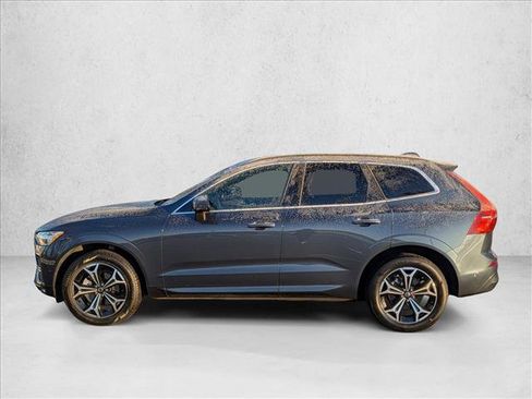 Used 2022 Volvo XC60 B5 Momentum w/ Advanced Package image 9