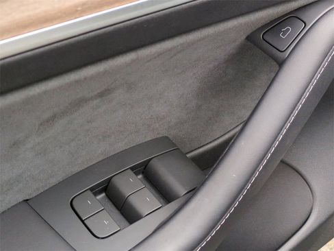 Used 2023 Tesla Model 3 Long Range image 12