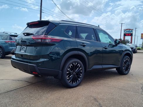 New 2026 Nissan Rogue Dark Armor FWD image 4
