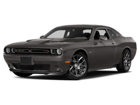 Used 2015 Dodge Challenger SXT RWD image 3