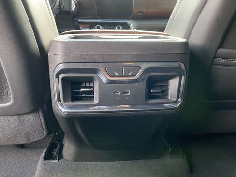 Used 2025 GMC Sierra 3500 Denali Ultimate image 47