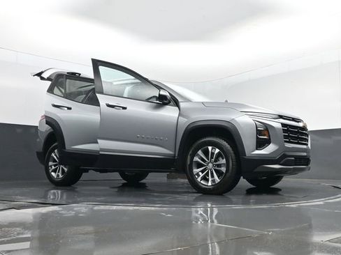 Used 2025 Chevrolet Equinox LT w/ Convenience Package II image 34