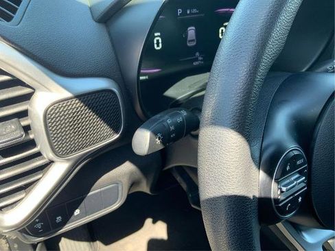 Used 2023 Kia Soul LX w/ Option Group 015 FWD image 19