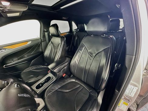Used 2019 Lincoln MKC Reserve FWD image 22