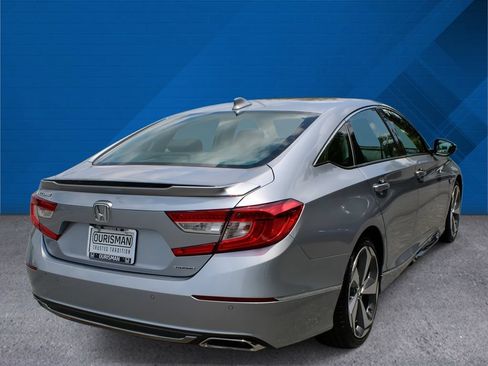 Used 2018 Honda Accord Touring image 9