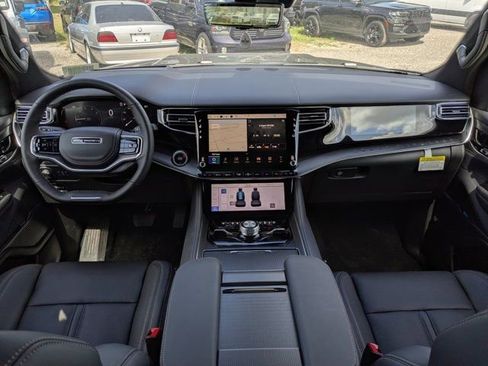 New 2026 Jeep Grand Wagoneer Summit w/ Premium Group III image 17