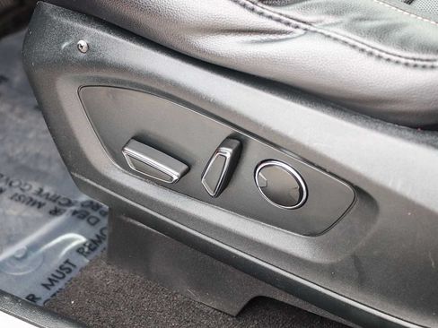 Used 2020 Ford Explorer Limited RWD image 24