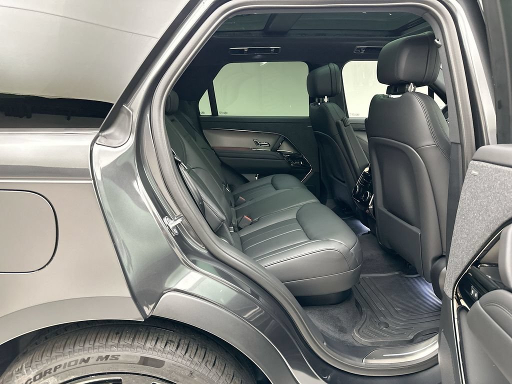 New 2027 Land Rover Range Rover Sport Dynamic SE AWD/4WD image 7