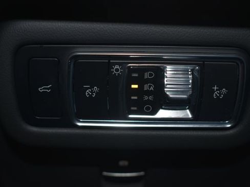 Used 2024 Lincoln Nautilus Reserve w/ Equipment Group 202A image 24