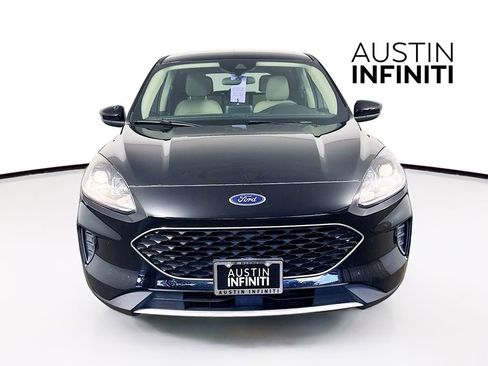 Used 2020 Ford Escape SE FWD image 2