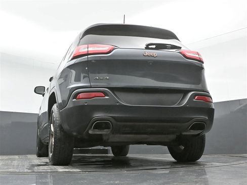 Used 2017 Jeep Cherokee 75th Anniversary image 35