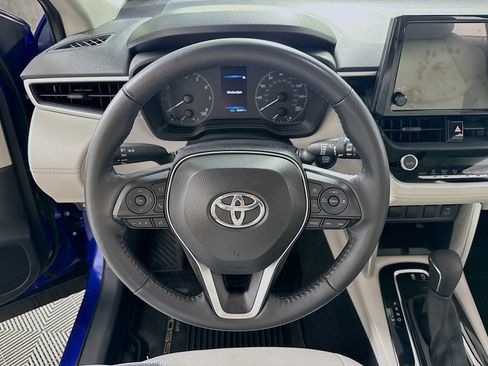 Used 2024 Toyota Corolla Cross LE w/ Moonroof Package AWD/4WD image 14