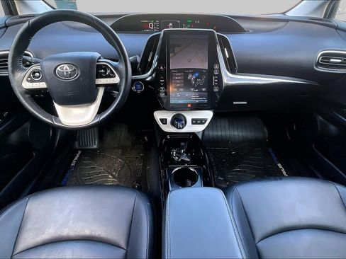 Certified 2017 Toyota Prius Prime Advanced FWD image 14