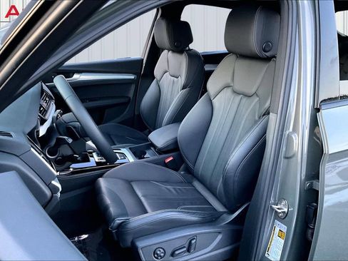 Certified 2025 Audi Q5 2.0T Premium Plus w/ Premium Plus Package image 21