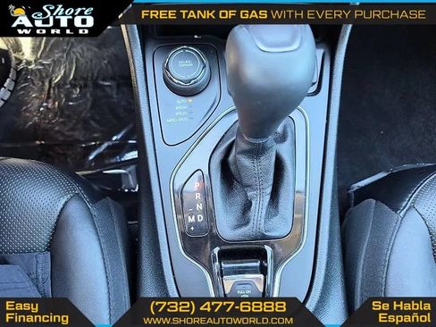 Used 2021 Jeep Cherokee Limited AWD/4WD image 16