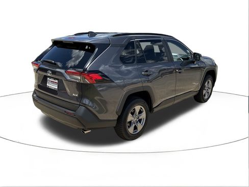 Used 2024 Toyota RAV4 XLE image 3
