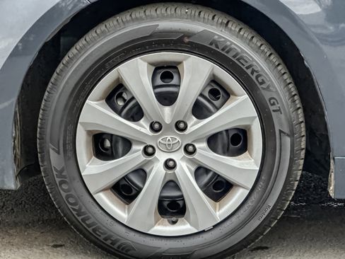 Used 2025 Toyota Corolla LE image 23