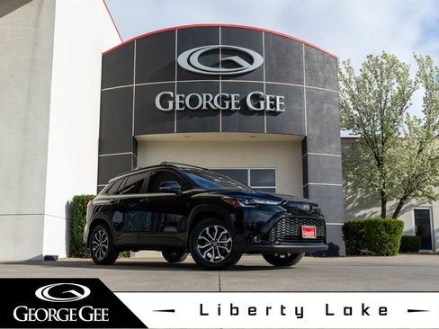 Used 2024 Toyota Corolla Cross SE w/ Moonroof Package image 1