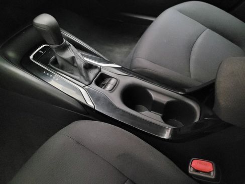 Used 2021 Toyota Corolla LE image 26