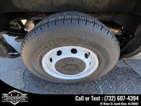 Used 2019 Ford Transit 250 148 High Roof image 18