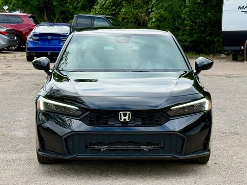 Used 2025 Honda Civic Sport image 3