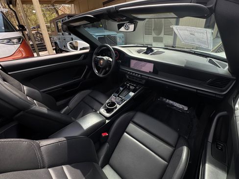 Used 2020 Porsche 911 Carrera 4S image 42