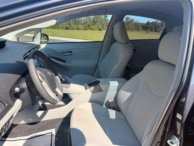 Used 2013 Toyota Prius Two FWD image 6