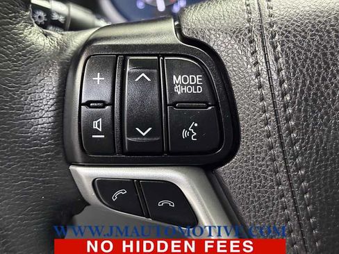 Used 2020 Toyota Sienna XLE Premium AWD/4WD image 45