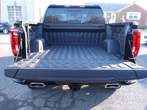Used 2024 GMC Sierra 1500 AT4 image 30