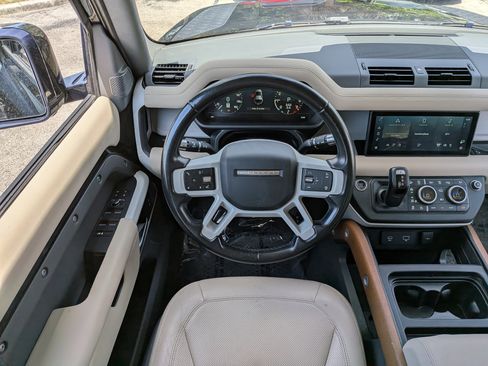 Used 2022 Land Rover Defender 110 SE AWD/4WD image 17