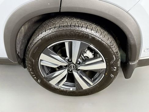 Certified 2025 Nissan Rogue SL image 35