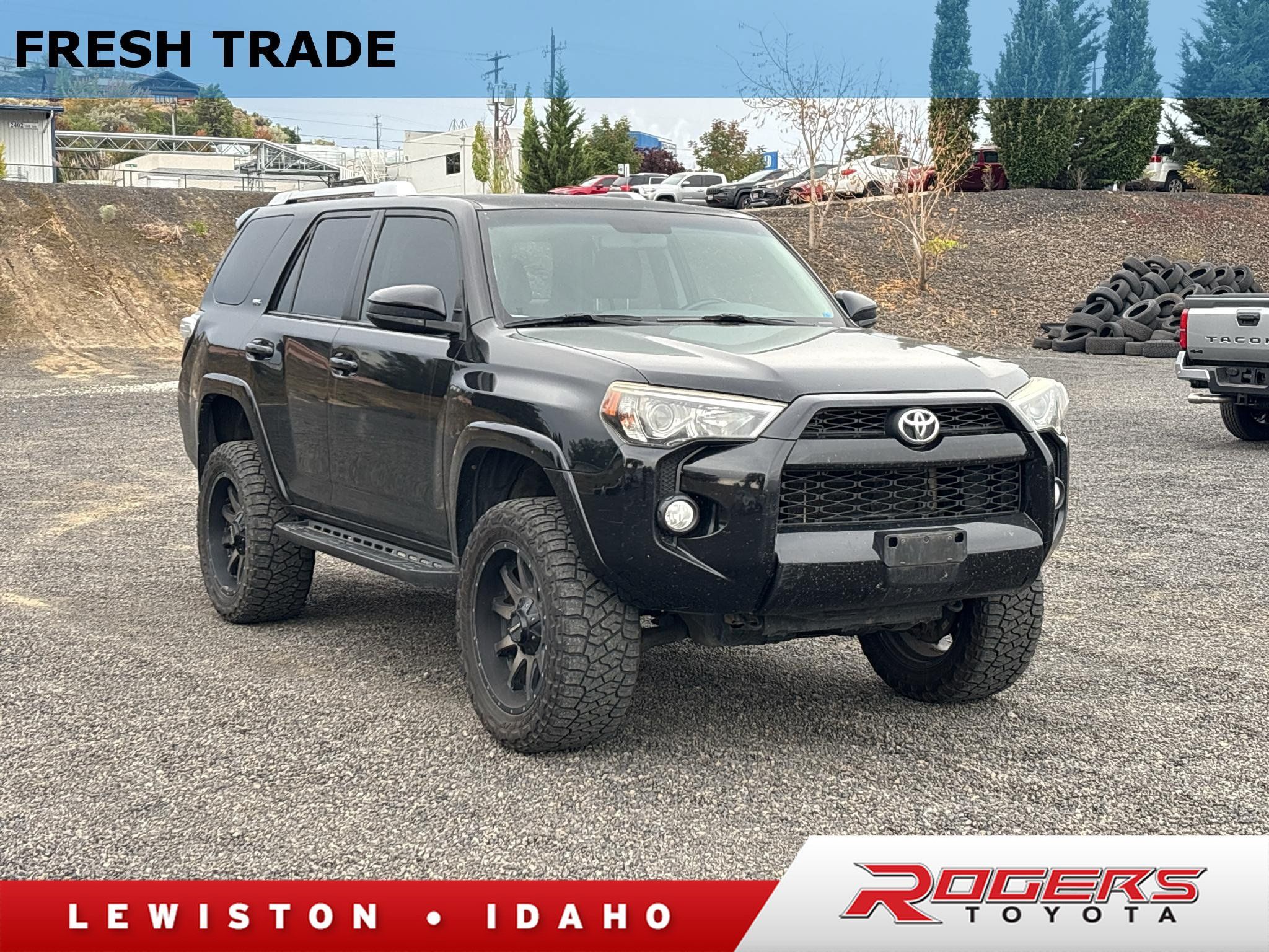 Used 2014 Toyota 4Runner SR5 AWD/4WD image 1