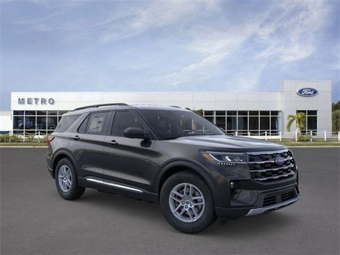 New 2025 Ford Explorer Active w/ Active Comfort Package image 7