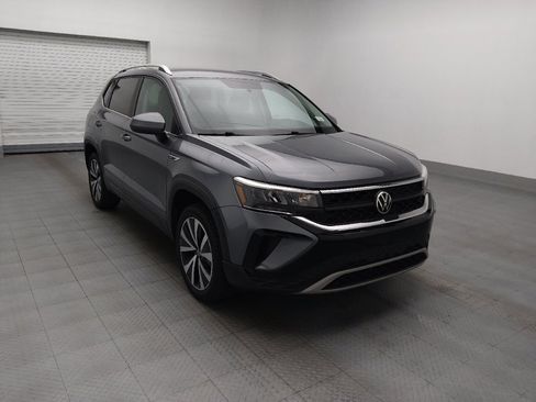 Used 2022 Volkswagen Taos SE FWD image 13