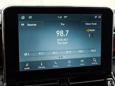 Used 2020 Lincoln Navigator Reserve w/ Luxury Package RWD image 37
