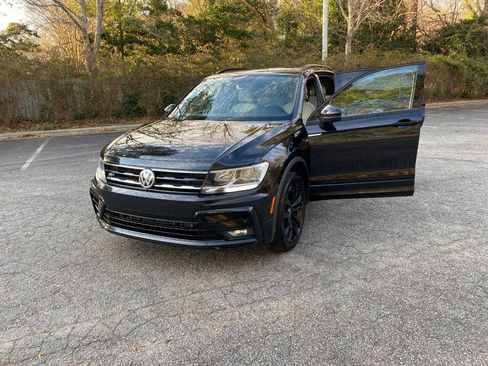 Used 2021 Volkswagen Tiguan SE image 58