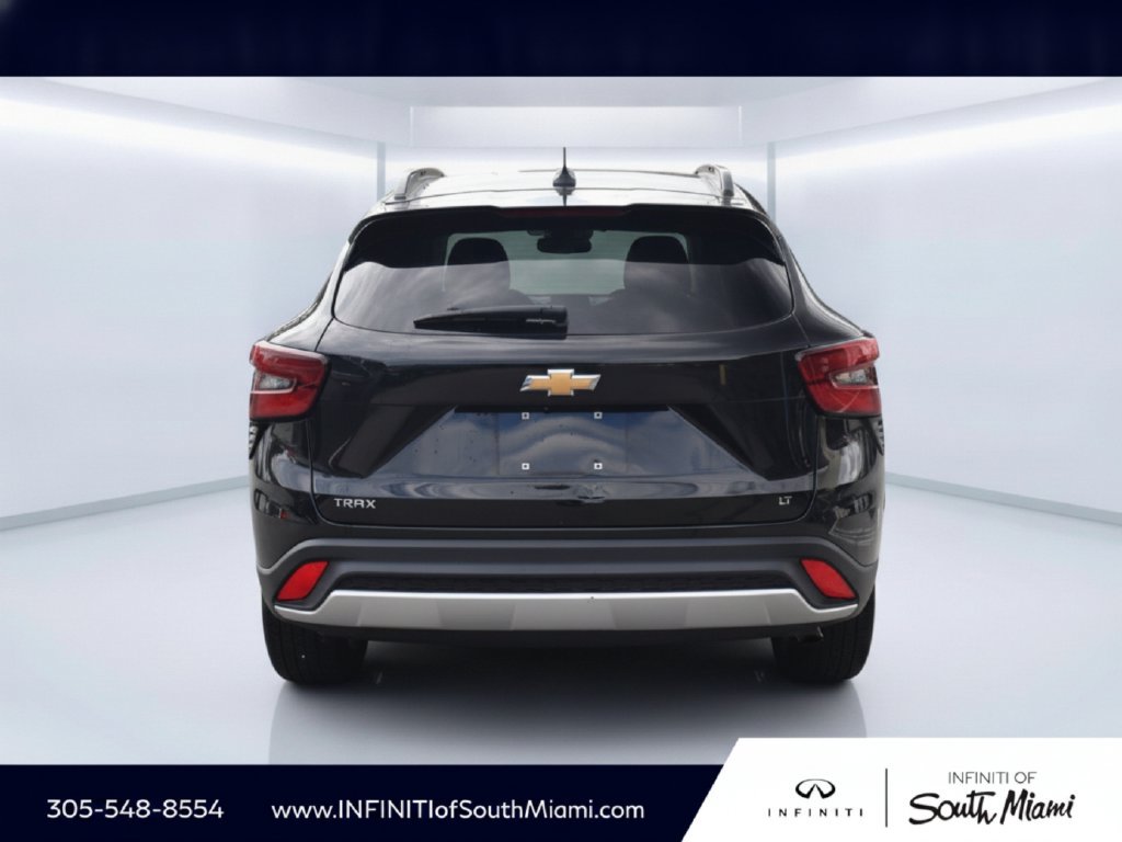 Used 2024 Chevrolet Trax LT FWD image 5