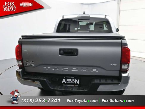 Used 2021 Toyota Tacoma SR5 AWD/4WD image 4