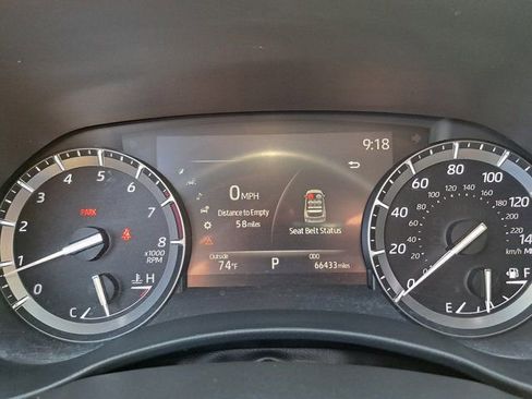 Used 2020 Toyota Highlander XLE AWD/4WD image 15