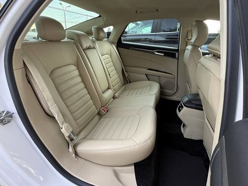 Used 2015 Ford Fusion SE w/ Equipment Group 202A image 13