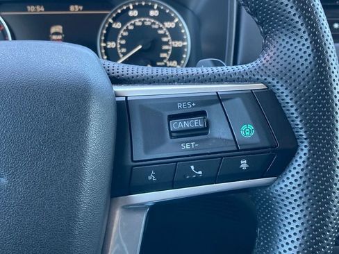 Used 2025 Mitsubishi Outlander SE FWD image 18