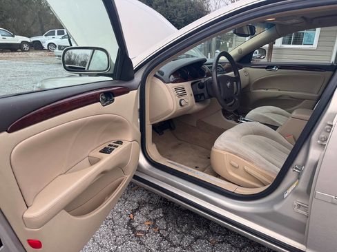 Used 2008 Buick Lucerne CX image 12